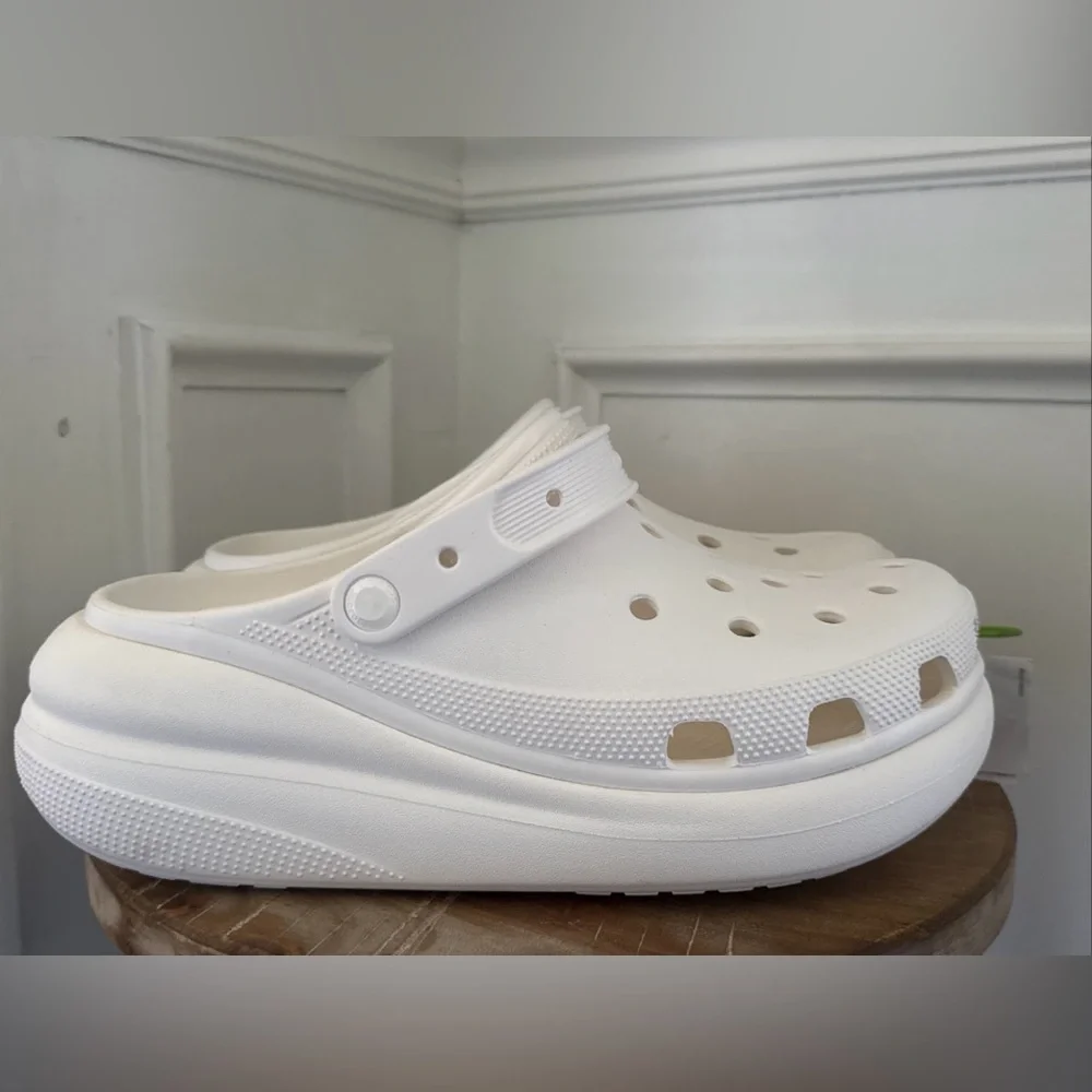 Mens Crocs Classic Crush Clog All White Size 11 Platform NWT - Picture 8 of 14